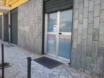 NEGOZIO 100 MQ Casoria