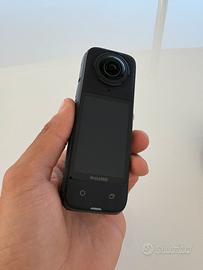 Insta360 x4