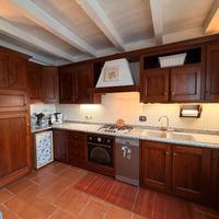 cucina angolare in LEGNO MASSELLO 