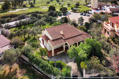 Villa Unifamiliare con giardino