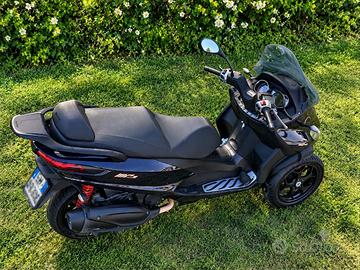 Piaggio MP3 400 Sport (2021)