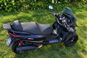 Piaggio MP3 400 Sport (2021)