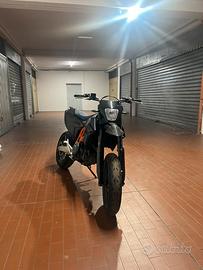 Ktm 690 smc - 2023
