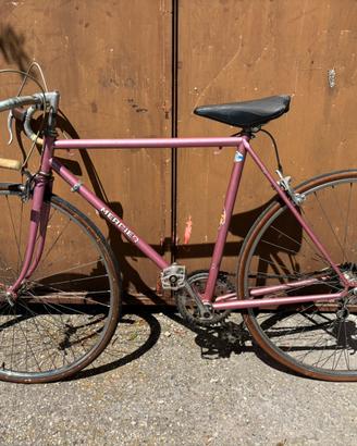 Bici epoca n.3 in blocco