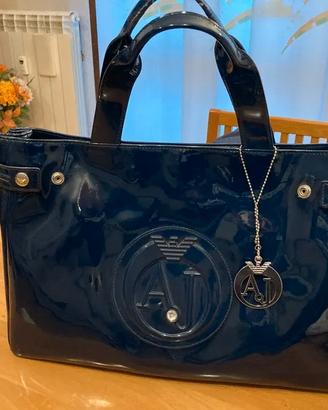 Borsa Armani Jeans in vernice blu