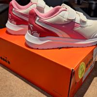 Scarpe di ginnastica rossa