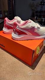 Scarpe di ginnastica rossa