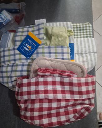 presine , strofinacci e porta pane