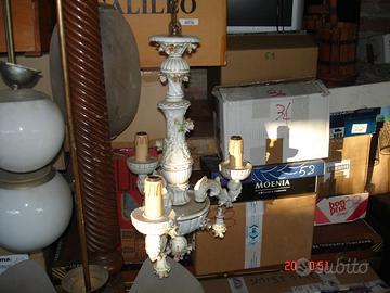 LAMPADARIO N°2 IN CERAMICA CAPODIMONTE