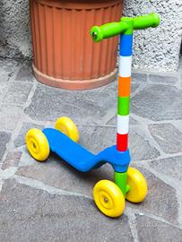 monopattino multicolor