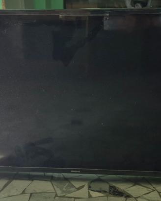 TV LCD funzionante con difetto colori