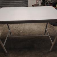 Tavolo Ikea nuovissimo 