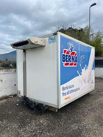 Furgone con porta laterale funzionante