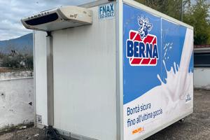 Furgone con porta laterale funzionante