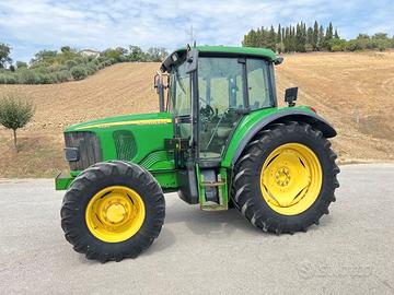 John Deere 6320 SE trattore