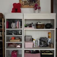 Mobili in legno bianco