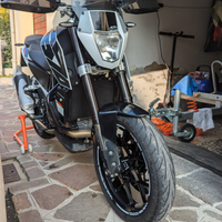 KTM Duke 690