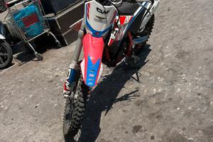 moto cvm 250