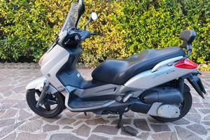 Yamaha X-Max 250 23000 km