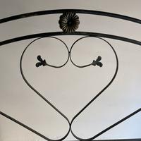 Letto matrimoniale in metallo