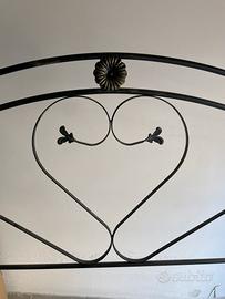 Letto matrimoniale in metallo