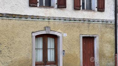 CASA SEMINDIPENDENTE A SEREN DEL GRAPPA