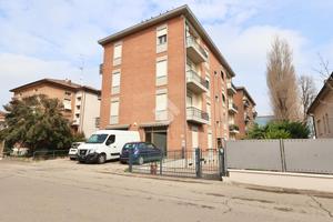 3 LOCALI A REGGIO NELL'EMILIA