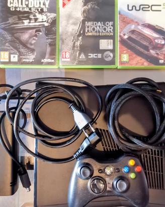 Microsoft Xbox 360 con tre giochi 