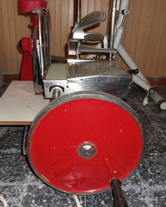 Affettatrice a volano