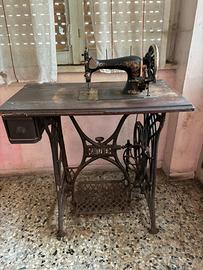 Macchina da cucire vintage