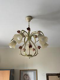 Lampadario di colore beige/verde a 5 campane