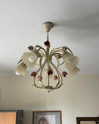 Lampadario di colore beige/verde a 5 campane