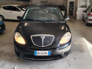 Lancia Ypsilon 1.2 Modamilano