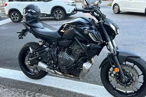 Moto Yamaha MT07 nera