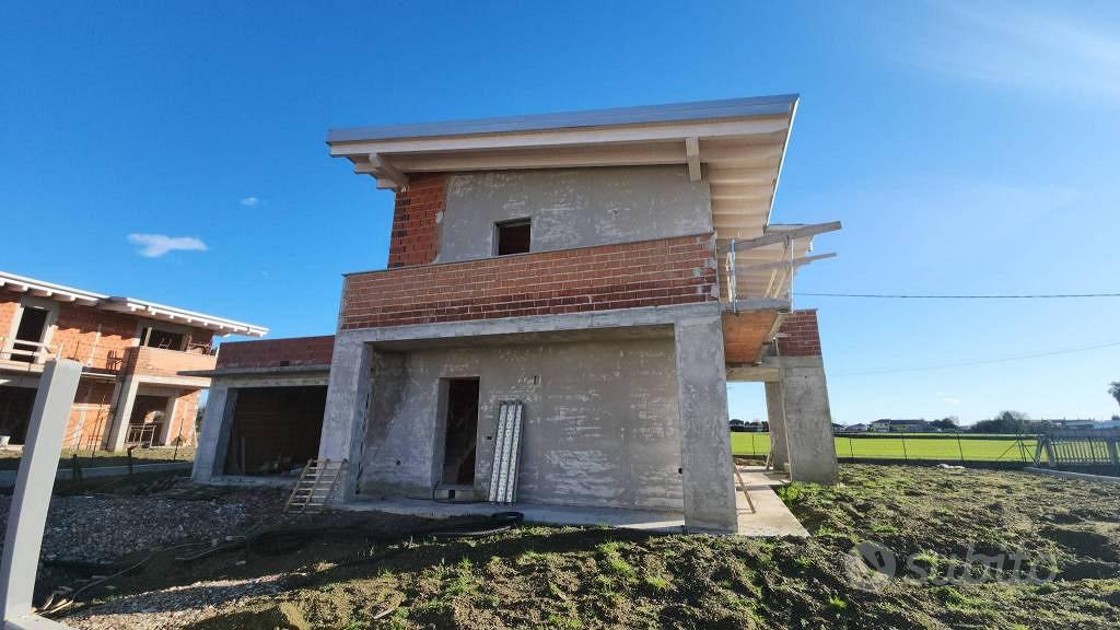Casa – Oleggio, San Giovanni, Canton della Lanca - Vista 5
