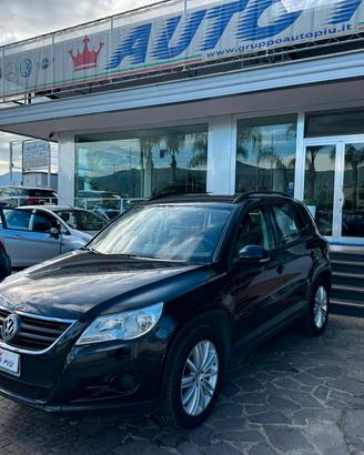 Volkswagen Tiguan 2.0 TDI DPF Sport & Style 240000
