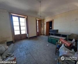 Appartamento da ristrutturare mq 148 centro storic