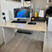 scrivanie d'ufficio