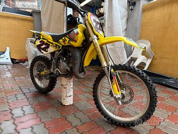 Suzuki rm 86