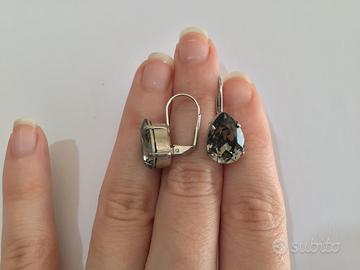 Orecchini goccia di luce con pietra Swarovski