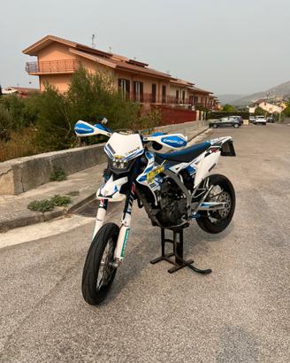VALENTI SM 125 z 2021