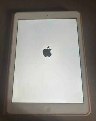 ipad air bianco con cover
