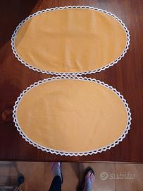 due  centri ovali ocra