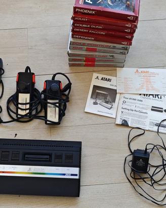 Atari 2600 Jr PAL-B + 8 giochi CIB originali + Pad