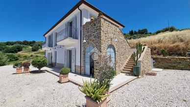 VILLA SINGOLA A CASTELLABATE