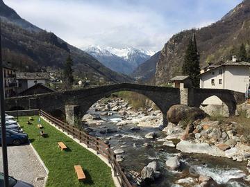 Lillianes,appartamento completamente ristrutturato