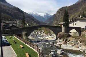 Lillianes,appartamento completamente ristrutturato