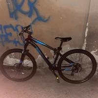mountain bike Rockrider ST 120. 