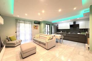 4 LOCALI A LA LOGGIA