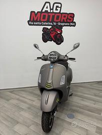 Piaggio Vespa 300 GTS - 2024